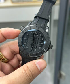 Đồng hồ Omega Seamaster chế tác vỏ gốm đen máy cơ Thuỵ Sỹ VS Factory 42mm (2)