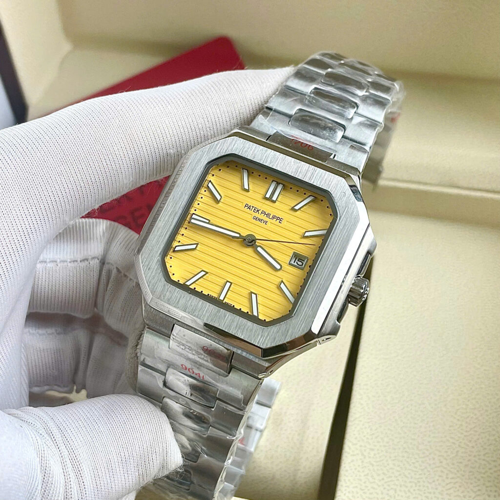 Đồng hồ Patek Philippe 5821/1A Cubitus mặt vàng máy cơ nhật giá rẻ fake cao cấp 43mm