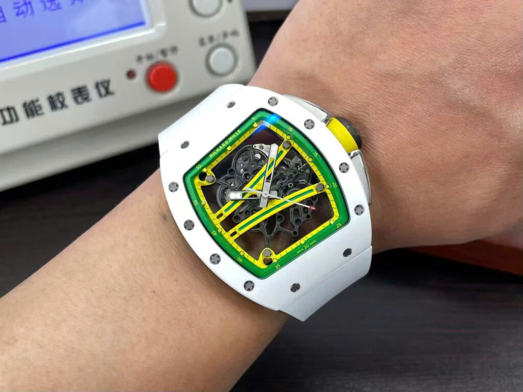 Đồng Hồ Richard Mille RM61-01 Yohan Blake Gốm Trắng Replica Cao Cấp 43x50mm (1)