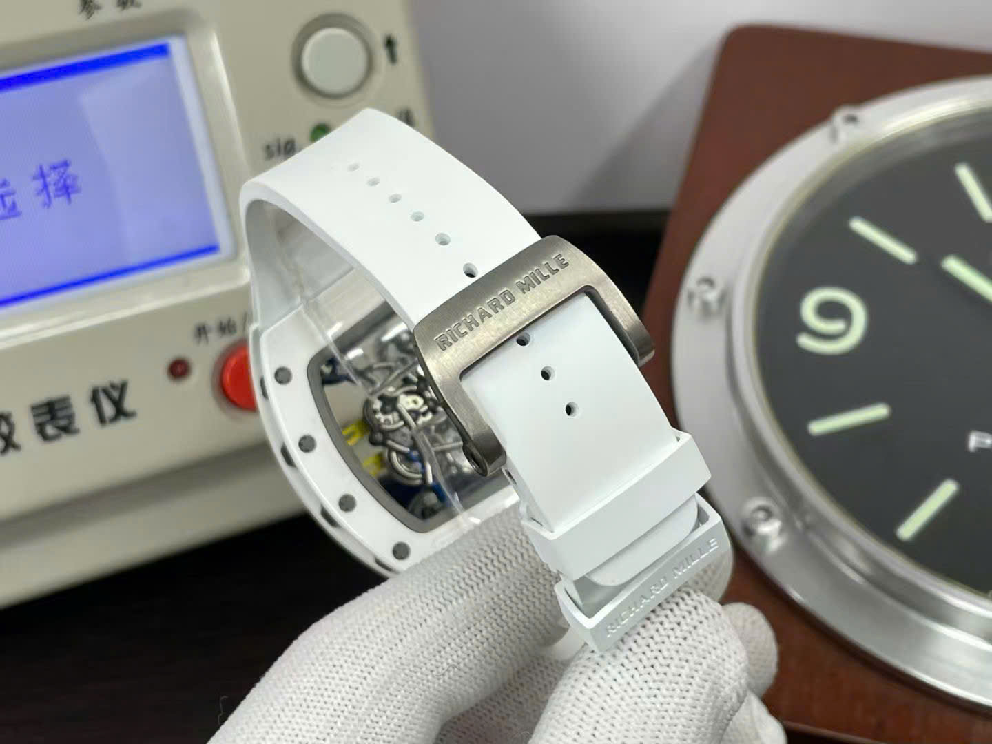 Đồng Hồ Richard Mille RM61-01 Yohan Blake Gốm Trắng Replica Cao Cấp 43x50mm (3)