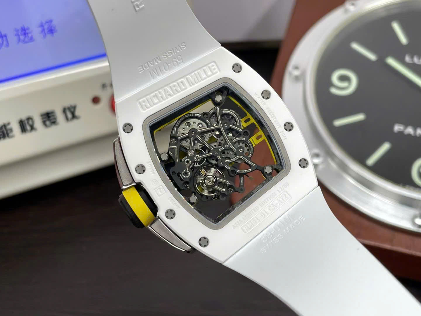 Đồng Hồ Richard Mille RM61-01 Yohan Blake Gốm Trắng Replica Cao Cấp 43x50mm (4)