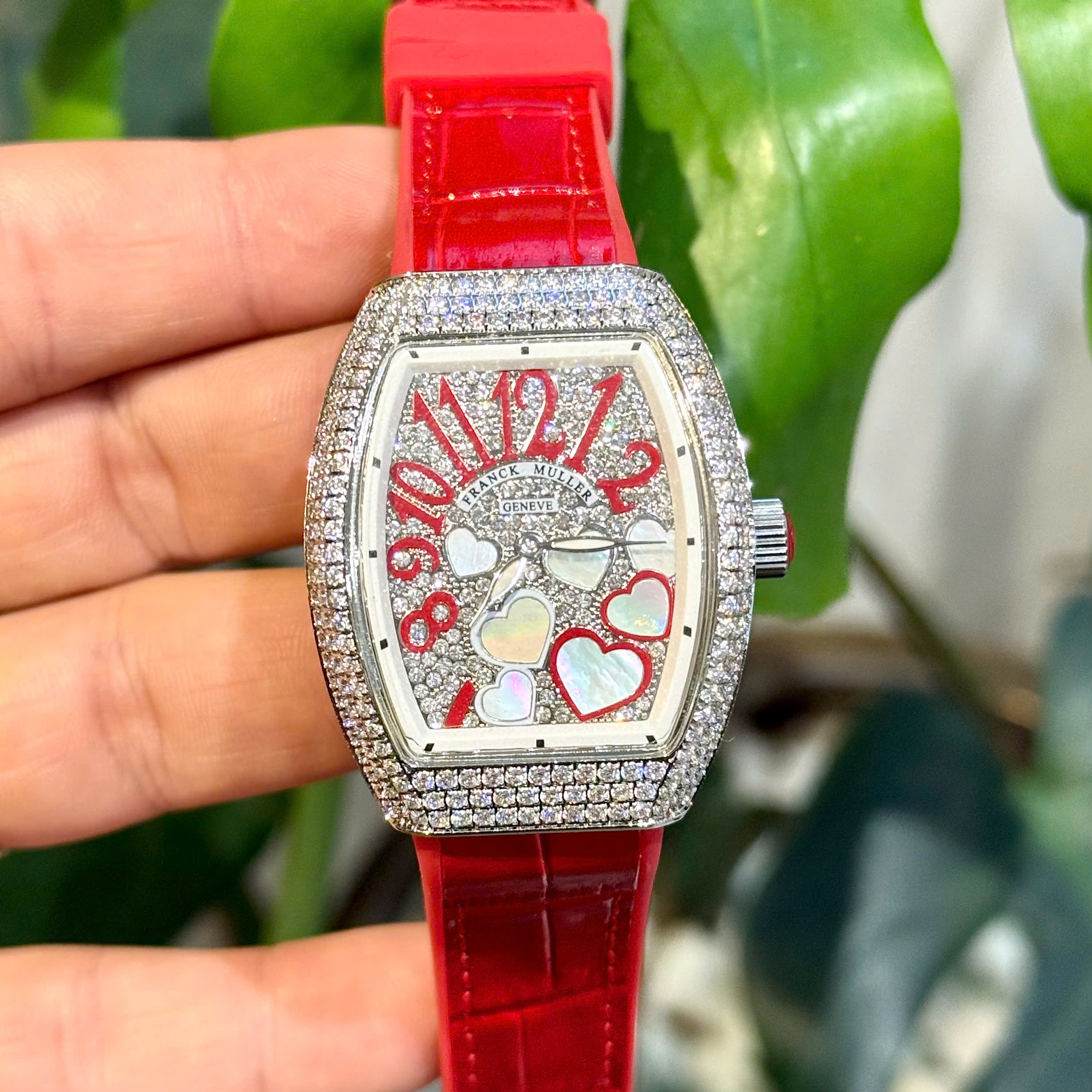 Đồng hồ Franck Muller V32 nữ full đá mặt trái tim fake 11 36mm (4) Đồng hồ Franck Muller V32 nữ full đá mặt trái tim fake 11 36mm