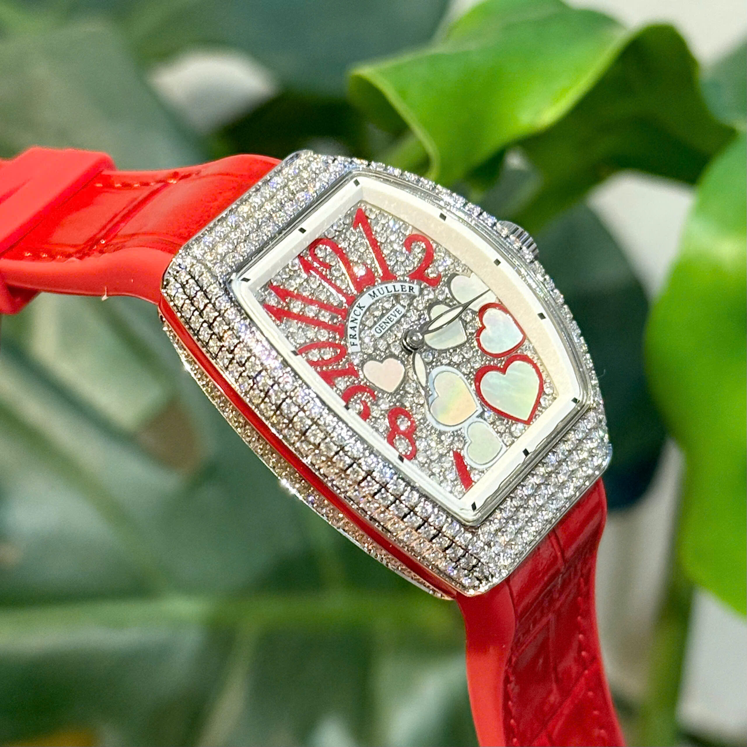 Đồng hồ Franck Muller V32 nữ full đá mặt trái tim fake 11 36mm (6) Đồng hồ Franck Muller V32 nữ full đá mặt trái tim fake 11 36mm