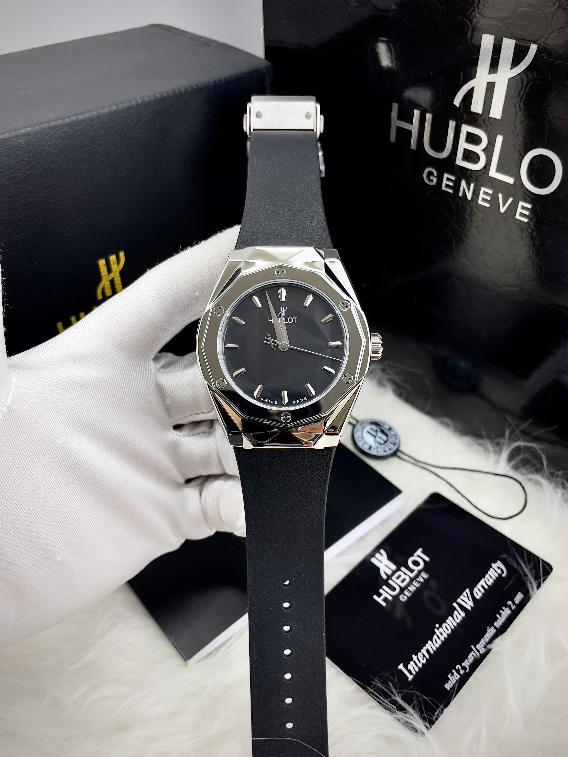 Đồng hồ Hublot Classic Fusion Orlinski dây cao su máy cơ nhật fake 11 nam 44mm (3) Đồng hồ Hublot Classic Fusion Orlinski dây cao su máy cơ nhật fake 11 nam 44mm