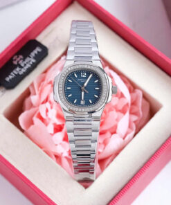 Đồng hồ Patek Philippe Nautilus 7118 nữ xanh blue đính đá fake cao cấp 33mm