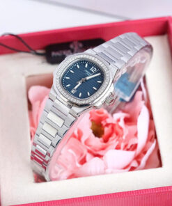 Đồng hồ Patek Philippe Nautilus 7118 nữ xanh blue đính đá fake cao cấp 33mm