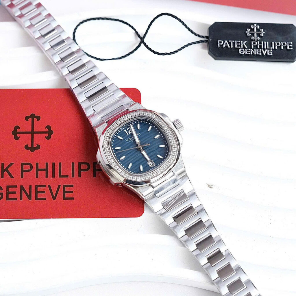 Đồng hồ Patek Philippe Nautilus 7118 nữ xanh blue đính đá fake cao cấp 33mm