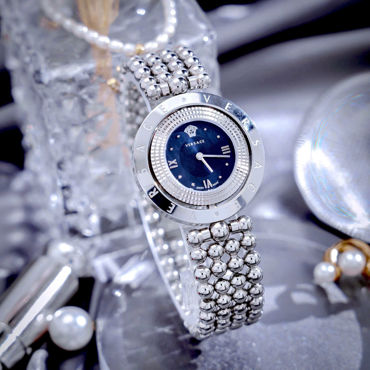 Đồng hồ Versace Eon Pour Femmes nữ dây kim loại mặt xanh blue like auth 34mm (4) Đồng hồ Versace Eon Pour Femmes nữ dây kim loại mặt xanh blue like auth 34mm