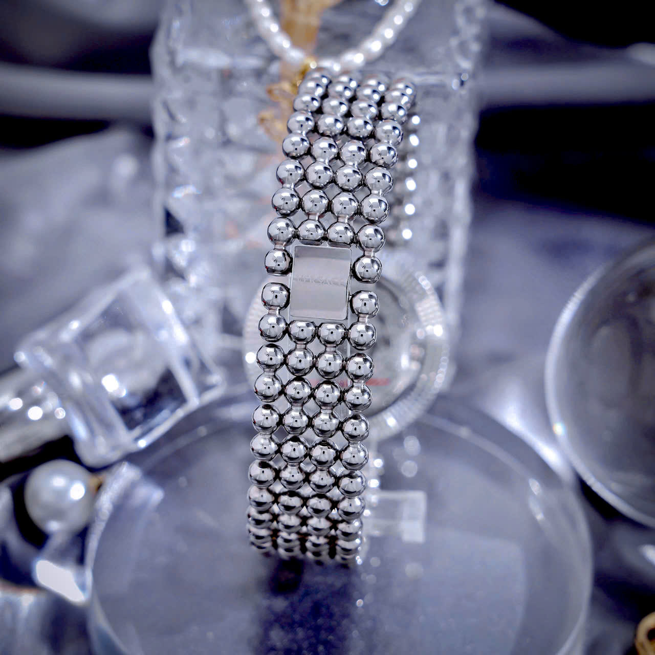 Đồng hồ Versace Eon Pour Femmes nữ dây kim loại mặt xanh blue like auth 34mm (7) Đồng hồ Versace Eon Pour Femmes nữ dây kim loại mặt xanh blue like auth 34mm