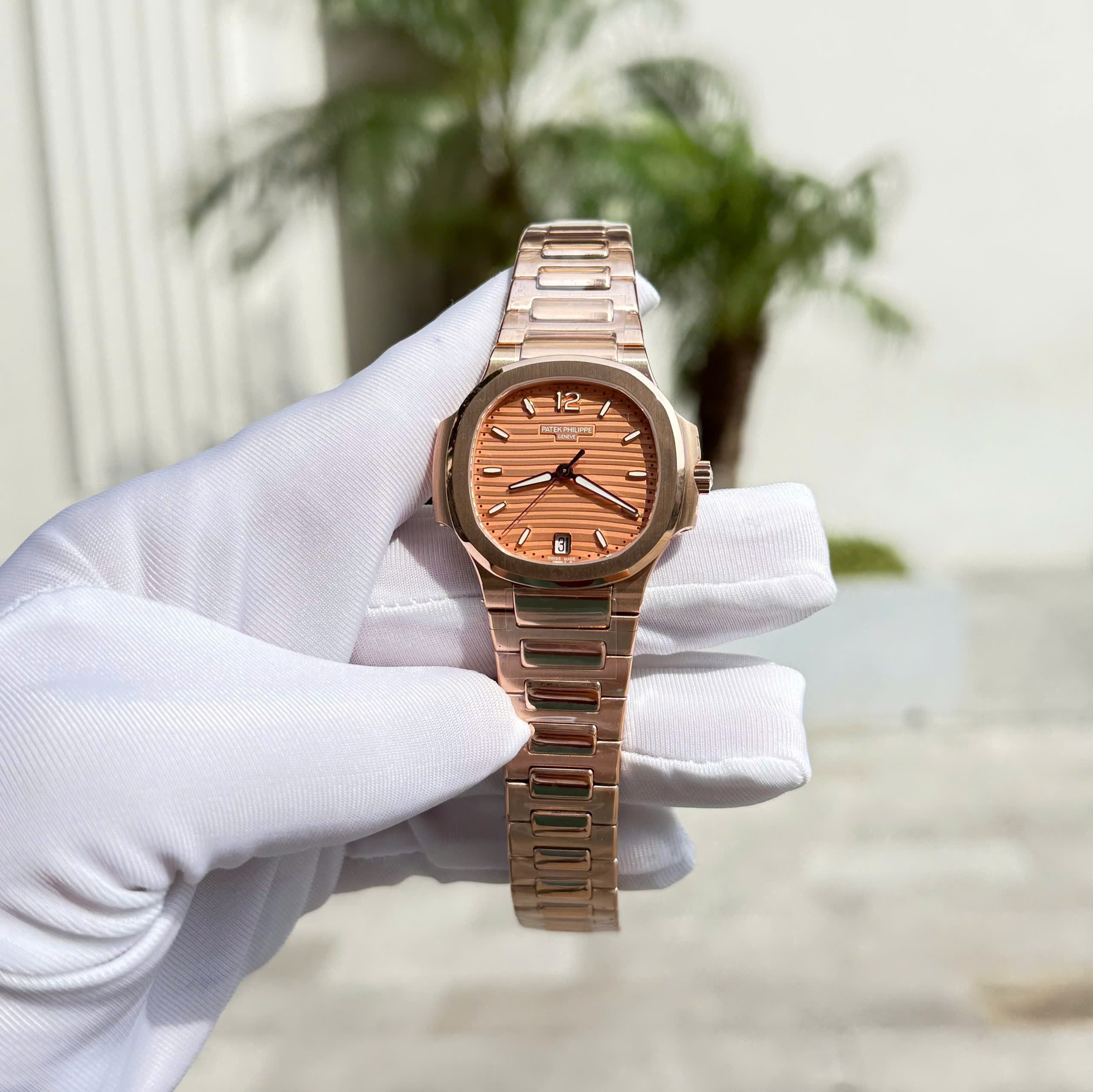 Đồng Hồ Patek Philippe Fake cao cấp Nautilus 7118 mặt số vàng nhà máy GR.jpg (2) Đồng Hồ Patek Philippe Fake cao cấp Nautilus 7118 mặt số vàng nhà máy GR.jpg (5)