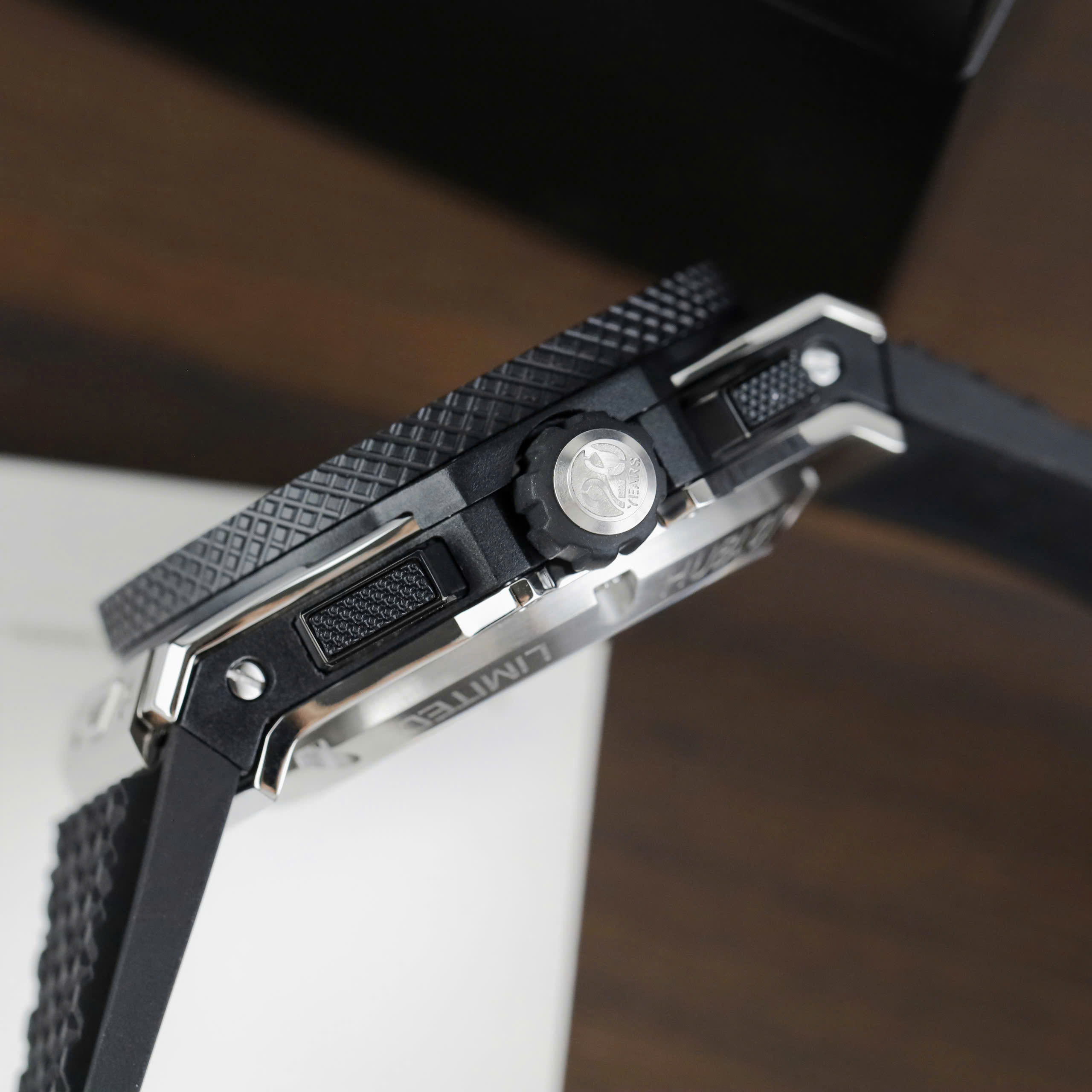 Đồng hồ Hublot Big Bang 20th Anniversary Titanium Ceramic Rep 11 cao cấp nhà máy BBA 43mm (4) Đồng hồ Hublot Big Bang 20th Anniversary Titanium Ceramic Rep 11 cao cấp nhà máy BBA 43mm (2)