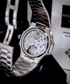 Đồng Hồ Patek Philippe Fake Cao Cấp Nautilus 5724 Mặt Xanh Blue Máy Cơ Nhật 40mm (8)