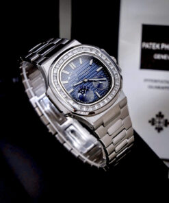 Đồng Hồ Patek Philippe Fake Cao Cấp Nautilus 5724 Mặt Xanh Blue Máy Cơ Nhật 40mm (8)