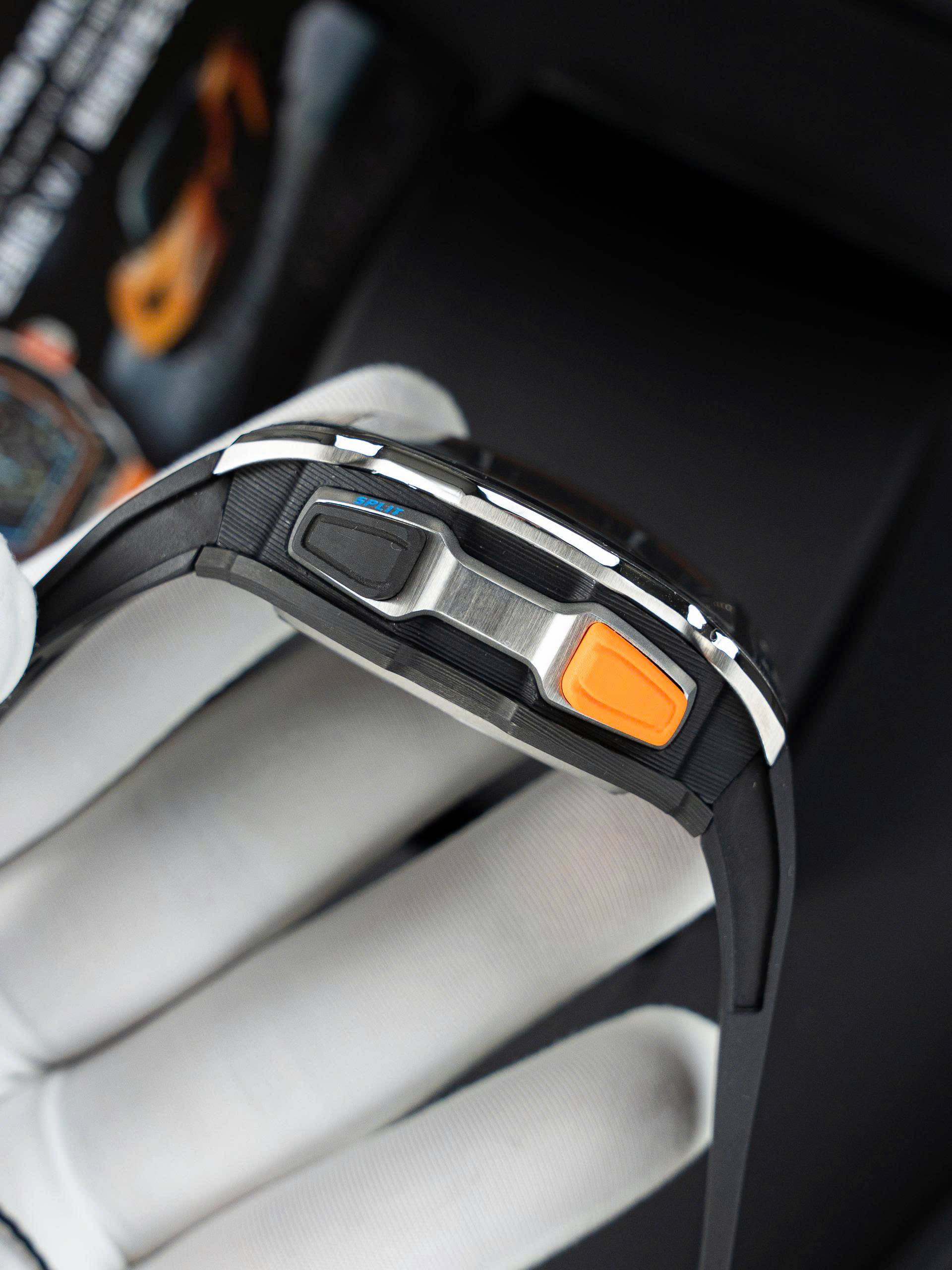 Đồng Hồ Richard Mille Chế Tác RM65-01 McLaren W1 Split-Seconds Chronograph Màu Đen 44mm (3) Đồng Hồ Richard Mille Chế Tác RM65-01 McLaren W1 Split-Seconds Chronograph Màu Đen 44mm (15)