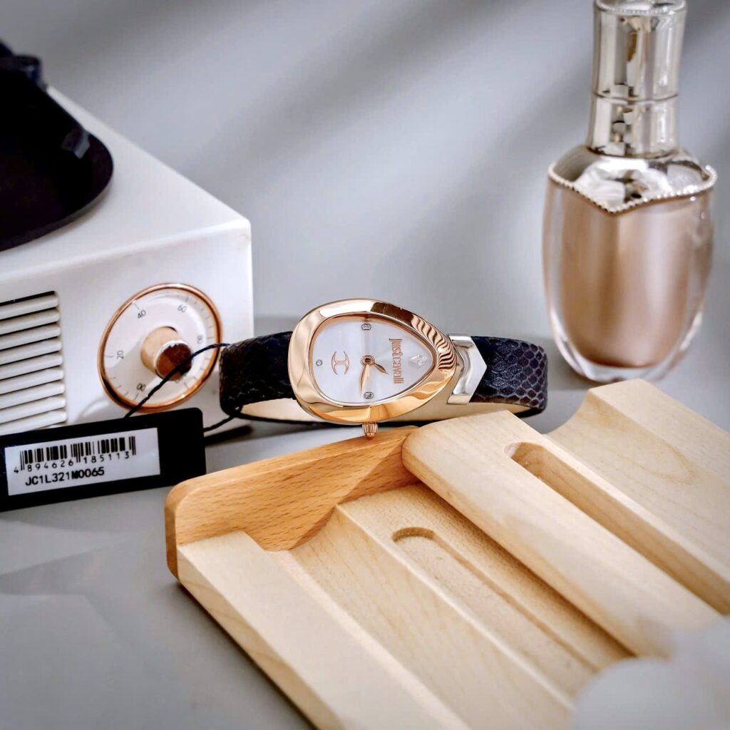 Đồng hồ Just Cavalli Embellished Dial & Leather nữ rose gold like auth 30mm