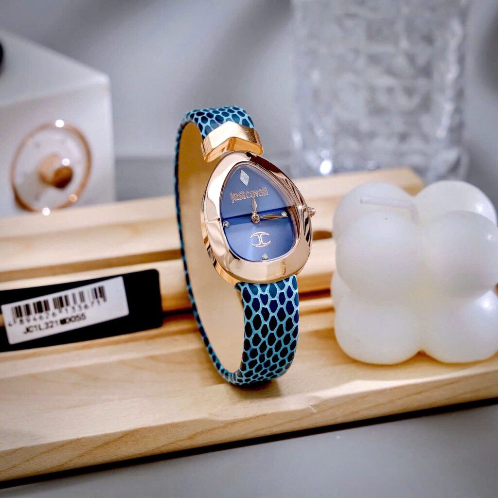  Đồng hồ Just Cavalli nữ Embellished Dial & Leather dây da xanh like auth 30mm