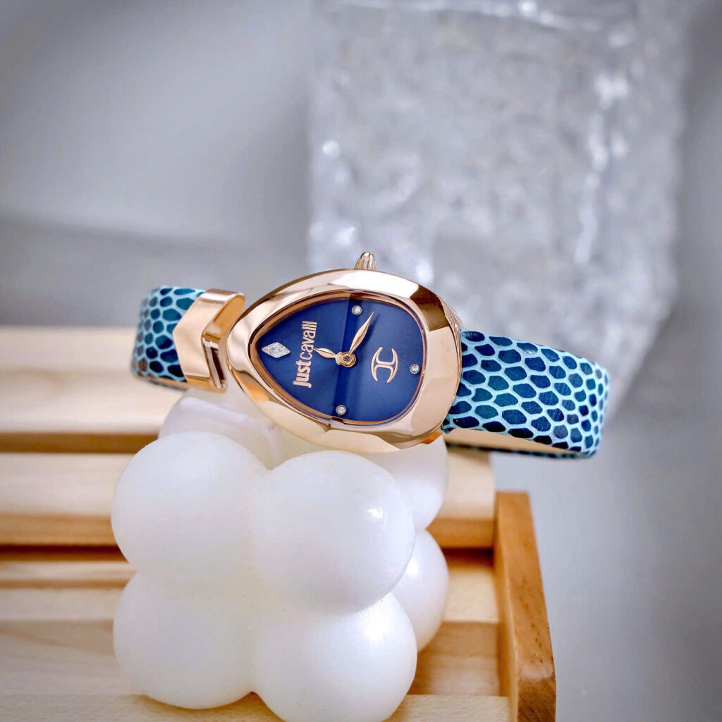  Đồng hồ Just Cavalli nữ Embellished Dial & Leather dây da xanh like auth 30mm