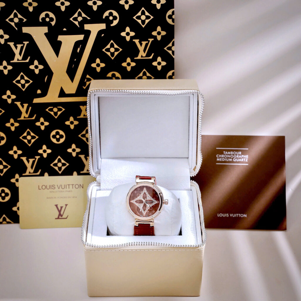 Đồng hồ Louis Vuitton Tambour nữ dây da đỏ máy Pin giá rẻ like auth 34mm