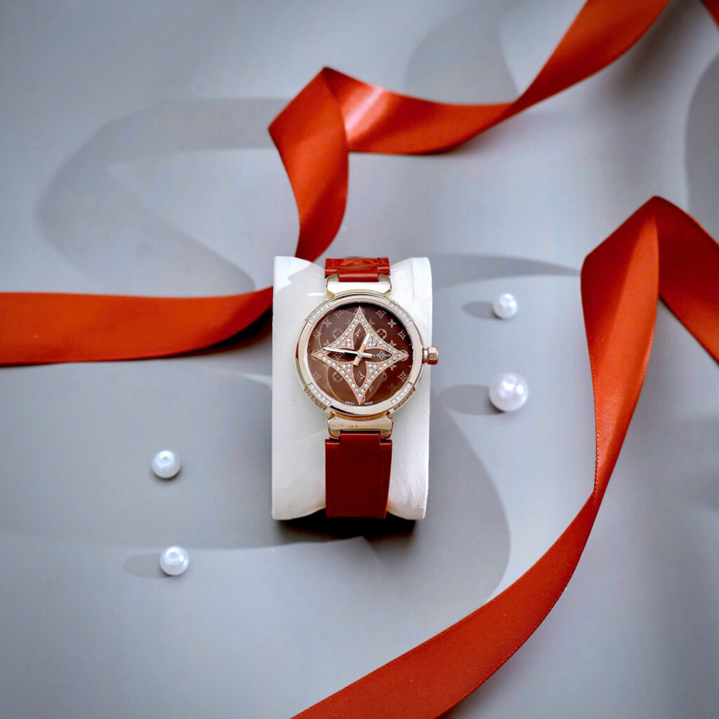 Đồng hồ Louis Vuitton Tambour nữ dây da đỏ máy Pin giá rẻ like auth 34mm