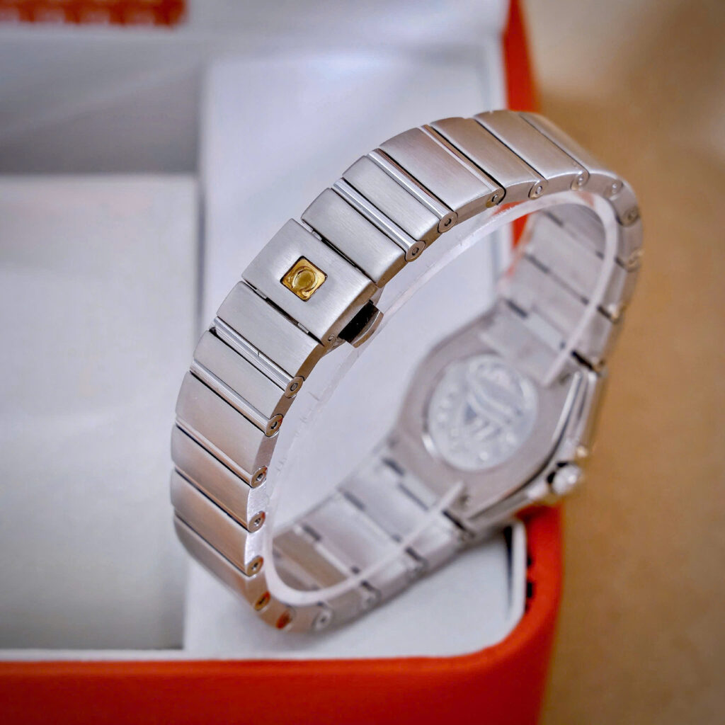 Đồng hồ Omega Constellation nữ mặt xanh blue đính đá fake cao cấp 28mm