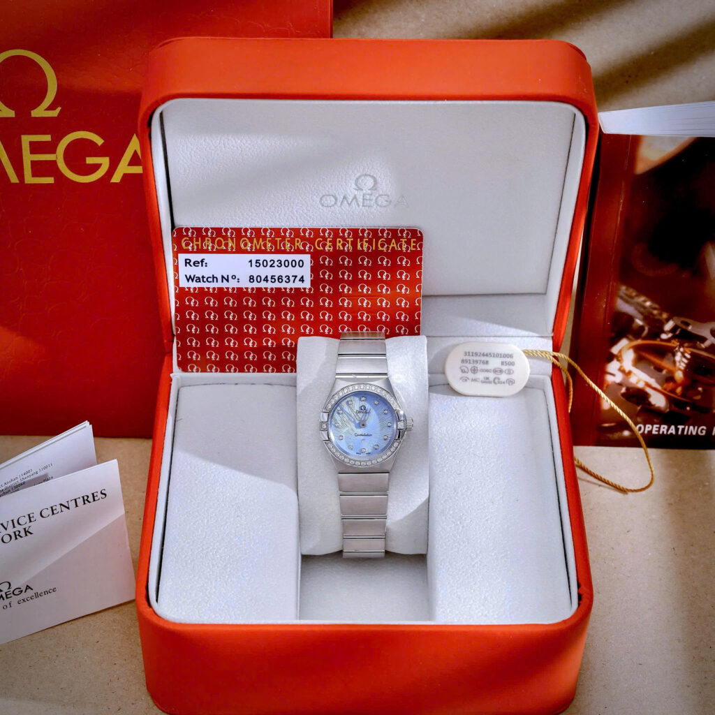 Đồng hồ Omega Constellation nữ mặt xanh blue đính đá fake cao cấp 28mm