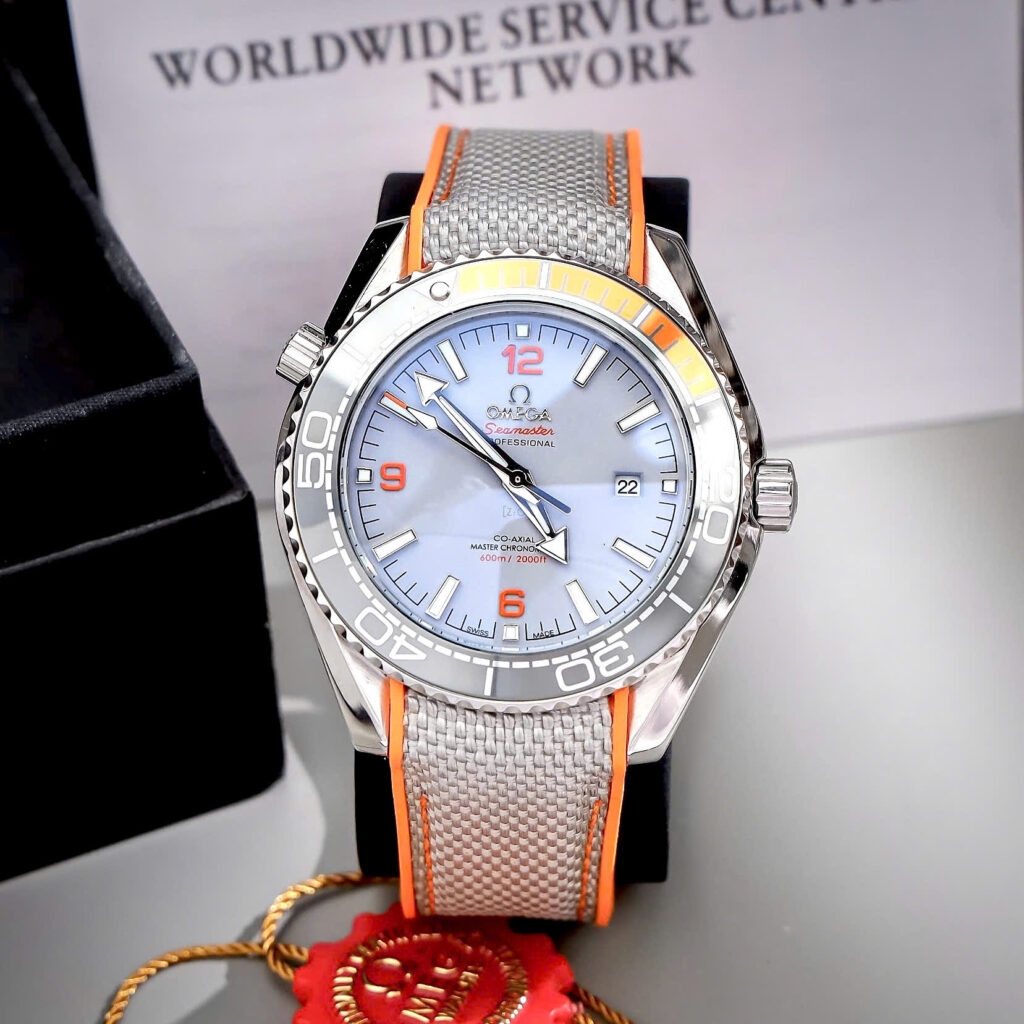Đồng hồ Omega Seamaster Planet Ocean 600M nam dây dù cam fake cao cấp 42mm (1)
