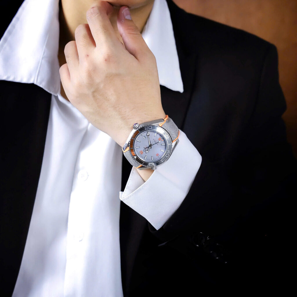 Đồng hồ Omega Seamaster Planet Ocean 600M nam dây dù cam fake cao cấp 42mm (1)