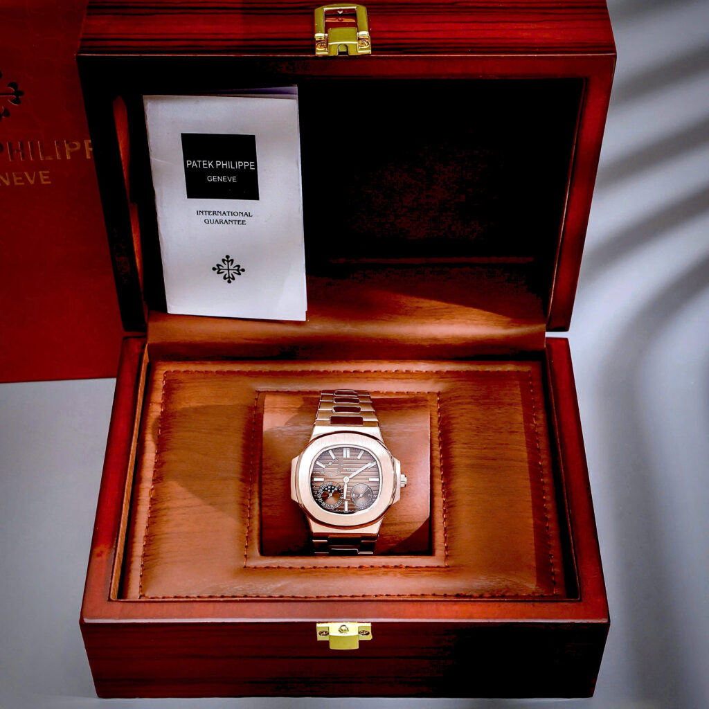 Đồng hồ Patek Philippe Fake cao cấp Nautilus 5712 mặt số chocolate máy cơ nhật 40mm