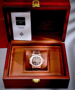 Đồng hồ Patek Philippe Fake cao cấp Nautilus 5712 mặt số chocolate máy cơ nhật 40mm
