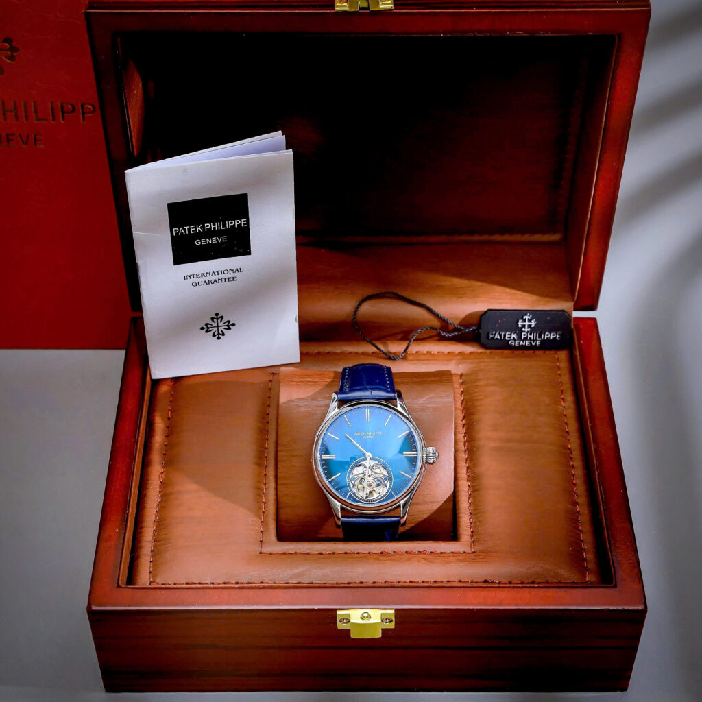 Đồng hồ Patek Philippe Genève nam xanh blue lộ cơ Tourbillon fake cao cấp 42mm