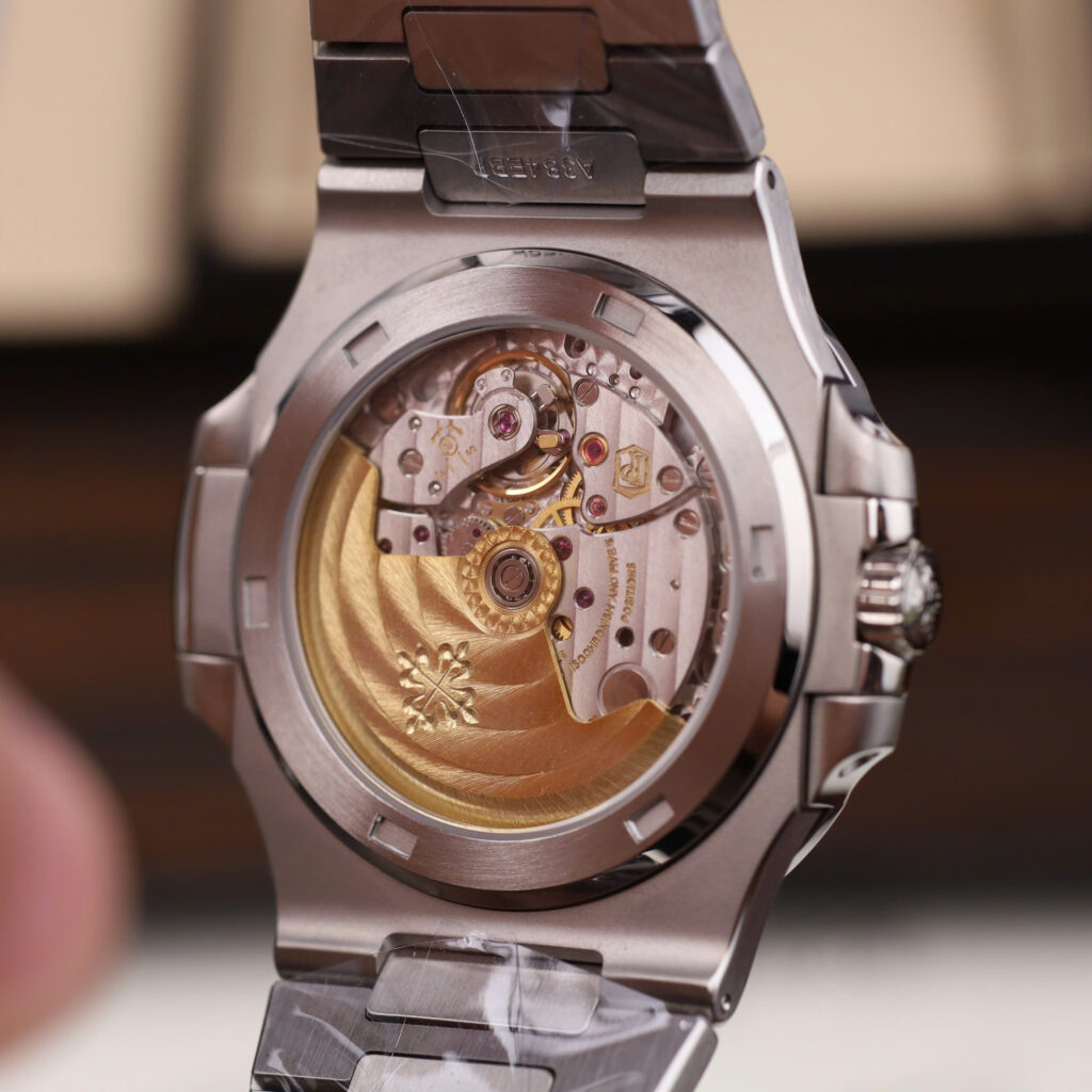 Đồng hồ Patek Philippe Nautilus 5711 chế tác mặt trắng nhà máy BBF tinh chỉnh 40mm (1)
