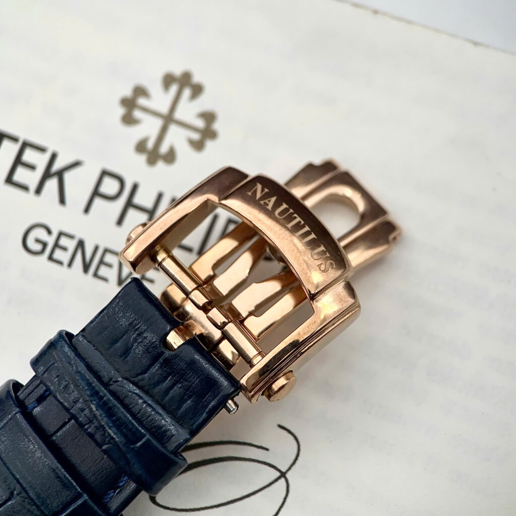 Đồng hồ Patek philipe Nautilus 5726 đính đá baguette máy cơ nhật giá rẻ 40mm