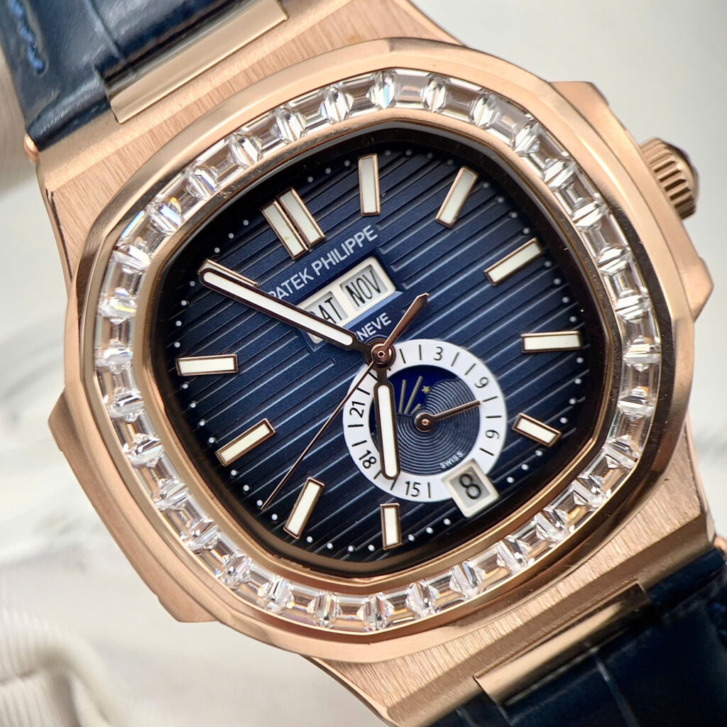 Đồng hồ Patek philipe Nautilus 5726 đính đá baguette máy cơ nhật giá rẻ 40mm