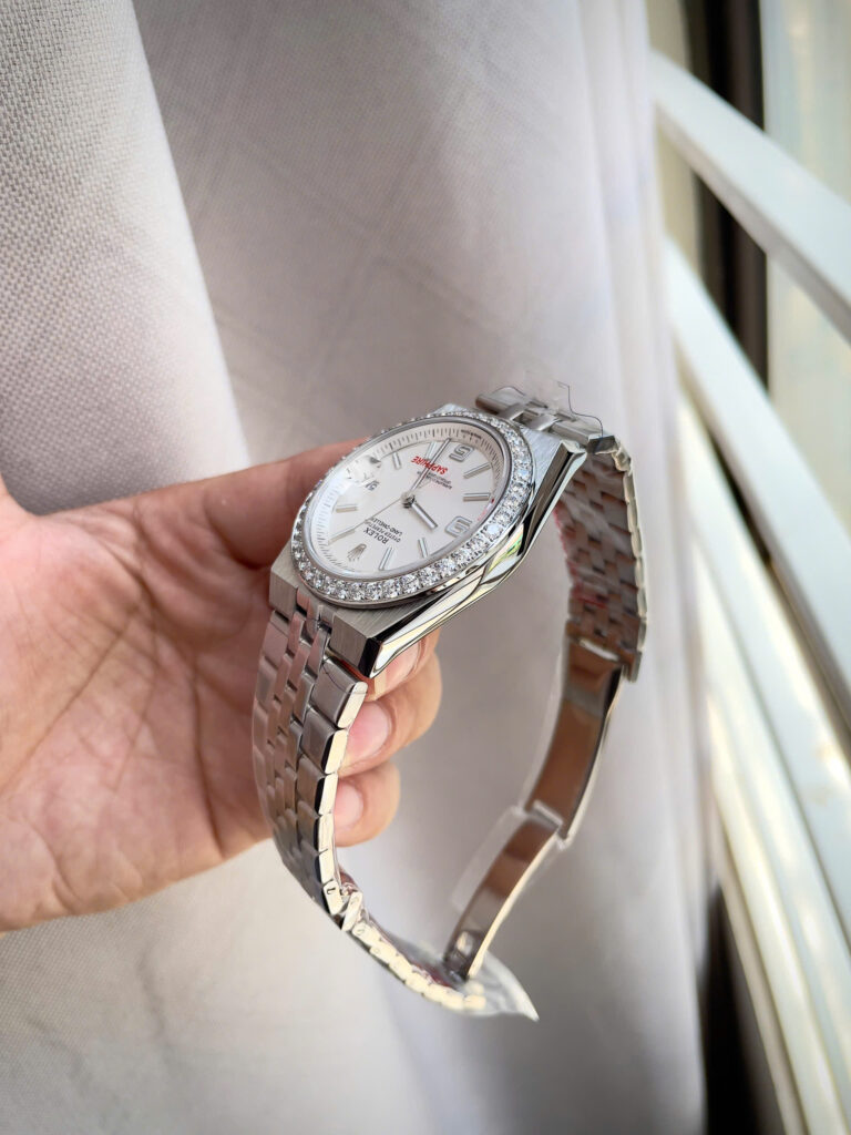 Đồng hồ Rolex fake 11 Land – Dweller nam cọc số dạ quang đính đá 41mm