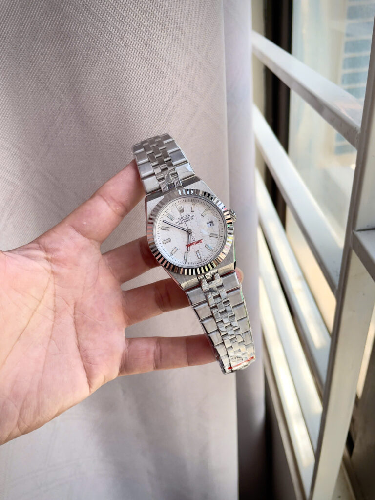 Đồng hồ Rolex fake 11 Land – Dweller nam mặt tổ ong trắng 41mm