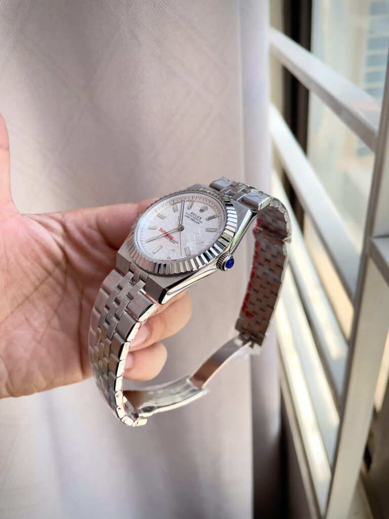 Đồng hồ Rolex fake 11 Land – Dweller nam mặt tổ ong trắng 41mm