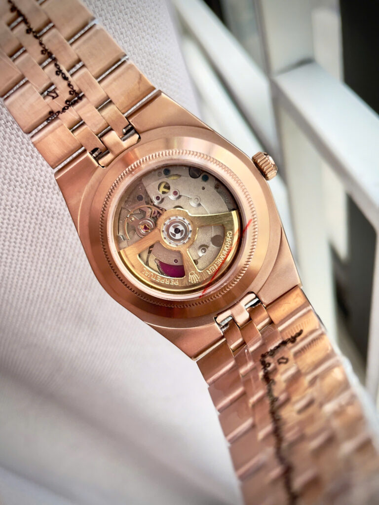  Đồng hồ Rolex fake cao cấp Land – Dweller nam rose gold mặt tổ ong 41mm
