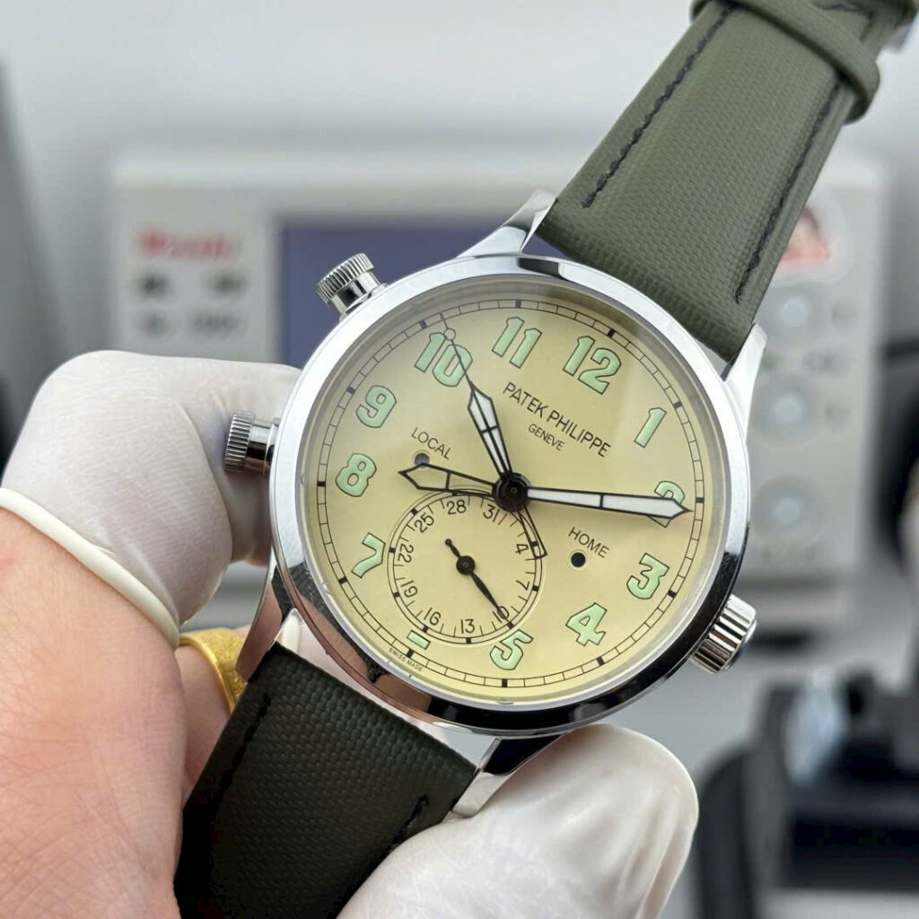 Đồng hồ Patek Philippe chế tác Calatrava Pilot Travel Time 5524G nam dây da 42mm (8)