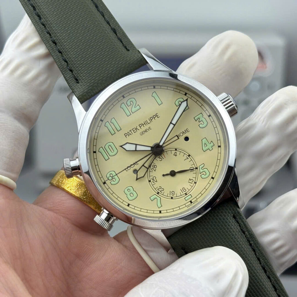 Đồng hồ Patek Philippe chế tác Calatrava Pilot Travel Time 5524G nam dây da 42mm (8)