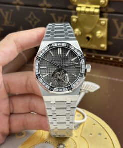 Đồng hồ Audemars Piguet Rep 11 Oak Selfwinding Flying Tourbillon 26730BC mặt xám đính đá baguette 41mm (2)