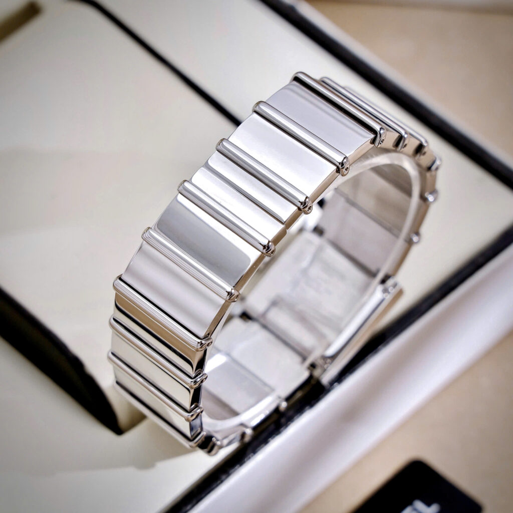 Đồng hồ Chanel Mademoiselle Ladies H0826 mặt vuông cọc số la mã like auth 22x23mm