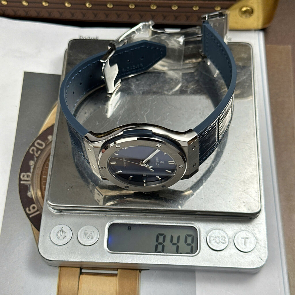 Đồng hồ Hublot Rep cao cấp Classic Fusion Titanium mặt xanh dương máy cơ Thụy Sỹ xưởng JJZ 42mm (2)