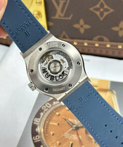 Đồng hồ Hublot Rep cao cấp Classic Fusion Titanium mặt xanh dương máy cơ Thụy Sỹ xưởng JJZ 42mm (2)