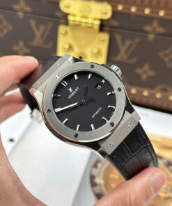Đồng hồ Hublot Replica cao cấp Classic Fusion Titanium mặt đen máy cơ Thụy Sỹ xưởng JJZ 42mm (2)