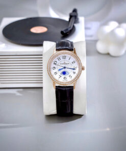 Đồng hồ Jaeger LeCoultre nữ màu vàng hồng đính đá dây da đen like auth 33mm