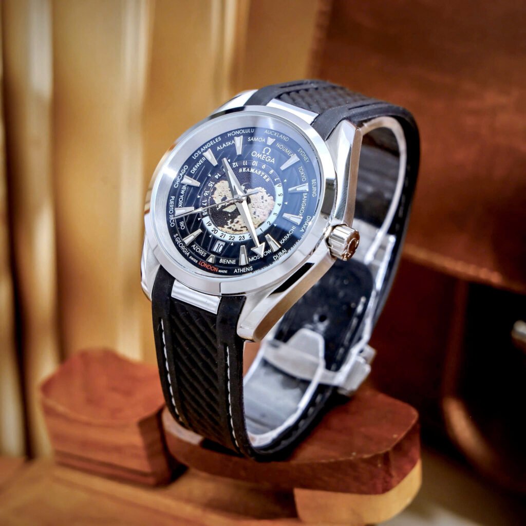 Đồng hồ Omega Seamaster Aqua Terra dây cao su đen fake cao cấp 42mm