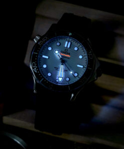 Đồng hồ Omega Seamaster Nam dây cao su mặt trắng máy cơ nhật giá rẻ 42mm