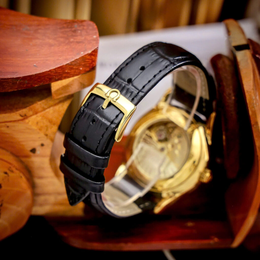 Đồng hồ Omega thuyền buồm vàng gold mặt đen máy cơ nhật giá rẻ 40mm