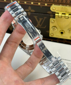 Đồng hồ Rolex Day-Date Replica 1 1 mặt xanh lá cây cọc số la mã nặng 186 gram xưởng QF 40mm (2)