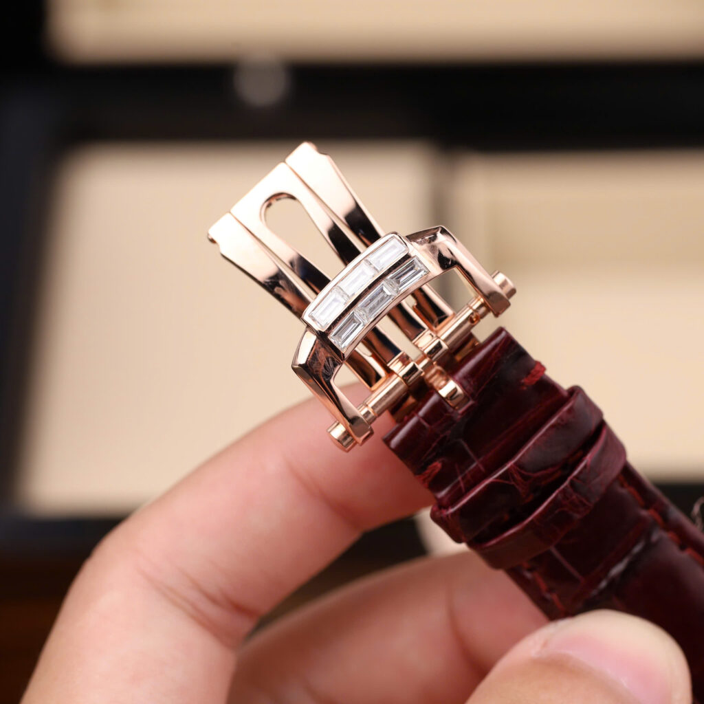 Đồng hồ nam Patek Philippe Nautilus 5724R Chế Tác bọc vàng thật + đính kim cương moissanite nhà máy GR 40mm (2)